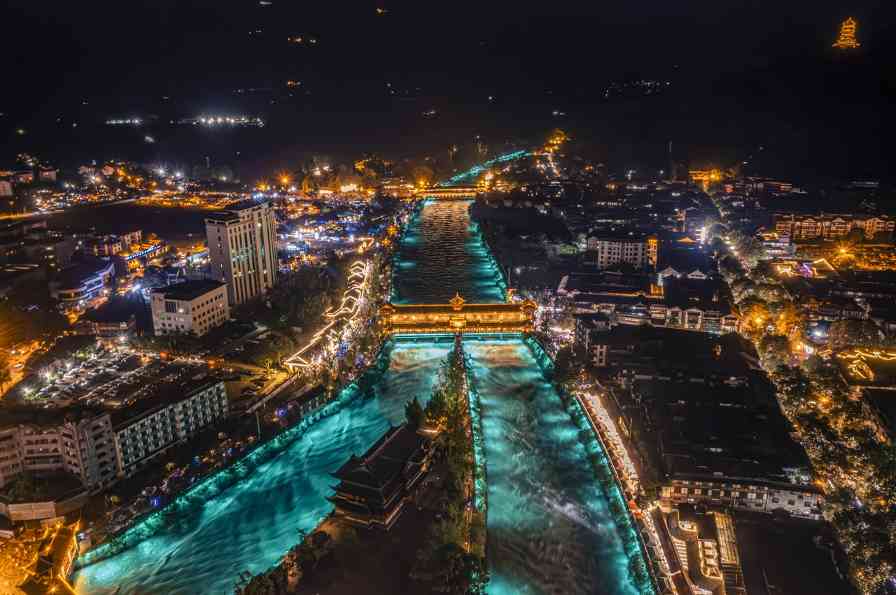 “便捷”让“老外”更爱都江堰