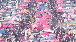 呵护好“县城大集”这份烟火气