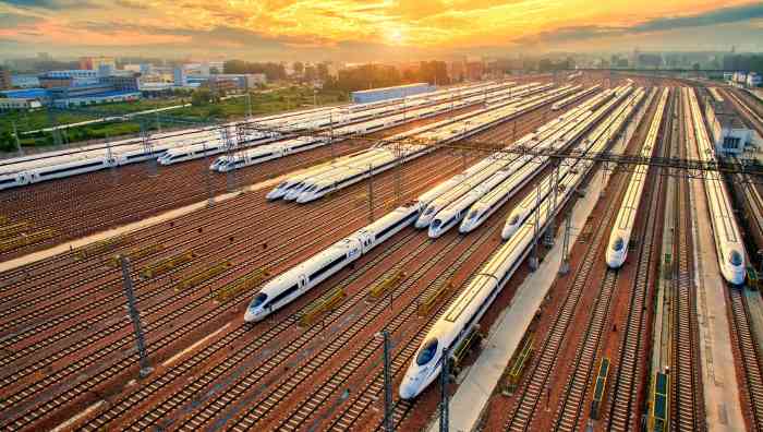 前10月全国铁路发送旅客39.5亿人次 创历史同期新高