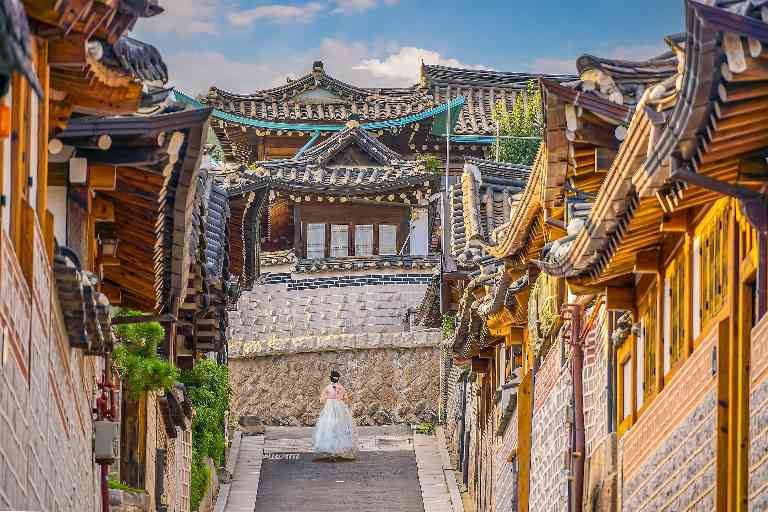 “海洋光谱号”将回上海母港开启新航季