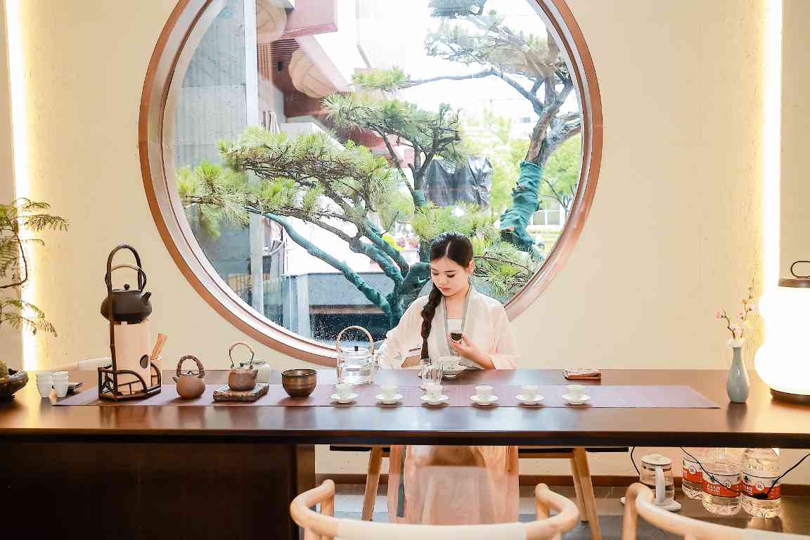 一宿一故事 一梦一山海